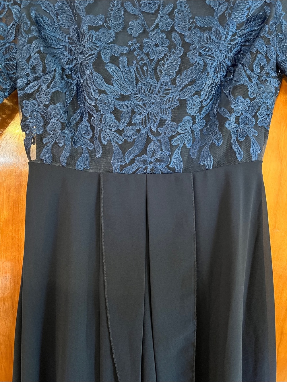 Elegant Navy Lace Bodice Dress - Picture 5 of 7